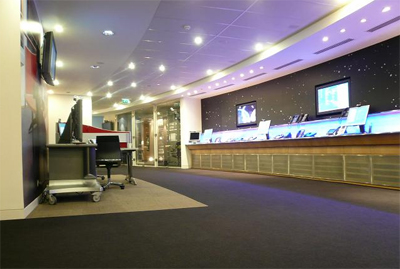 В демонстрационном центре EBC компании Avaya совмещены и ЦОД, и настольное оборудование, и call-центр