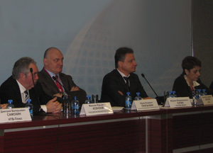 Второй слева Юрий Припачкин, справа - Елена Злотникова