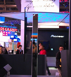На CES 2008 Pioneer представил «плазму» будущего