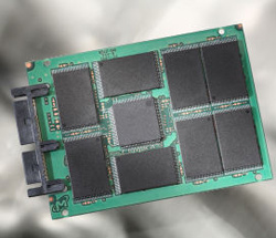 Intel и Micron представили сверхскоростные flash-носители