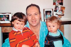 С сыновьями Робби и Тедди