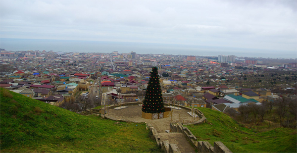 Вид на Дербент из цитадели Нарын-кала Вид на Дербент из цитадели Нарын-кала