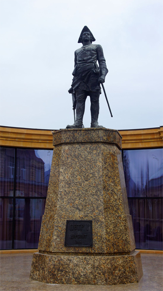 Памятник Петру Первому в Дербенте