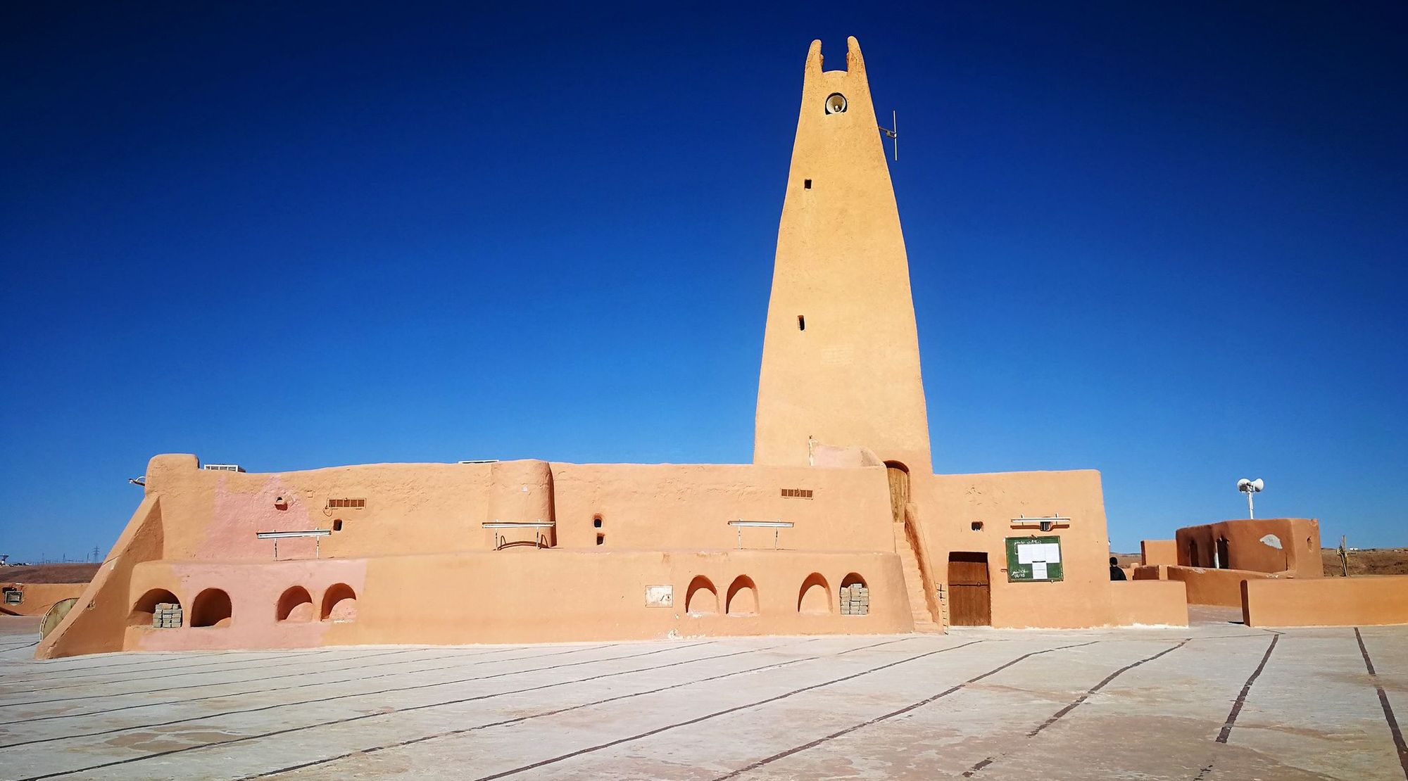 Мечеть с минаретом