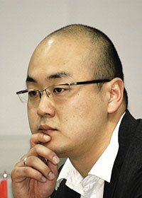 Ю. ЛИ («ВымпелКом»)