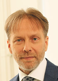 Михаил ПЕТРОВ