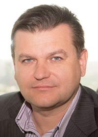 Виктор ЛУКАНИН, вице-президент по коммерции компании «Евросеть»
